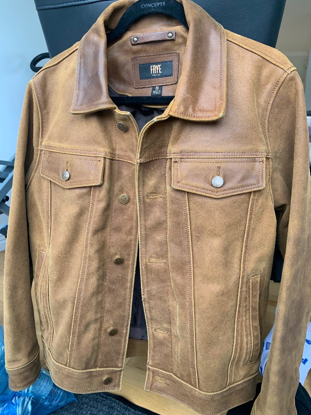 Rare Frye men’s heavy leather trucker jacket small